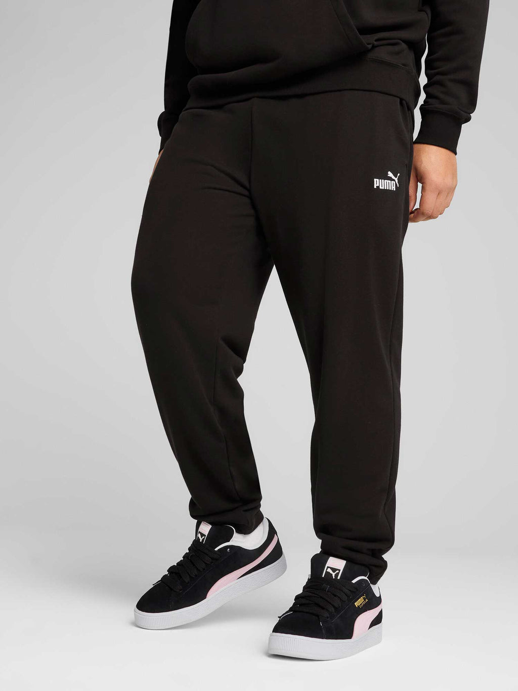 PUMA Спортно долнище ESS No. 1 Logo Sweatpants TR op