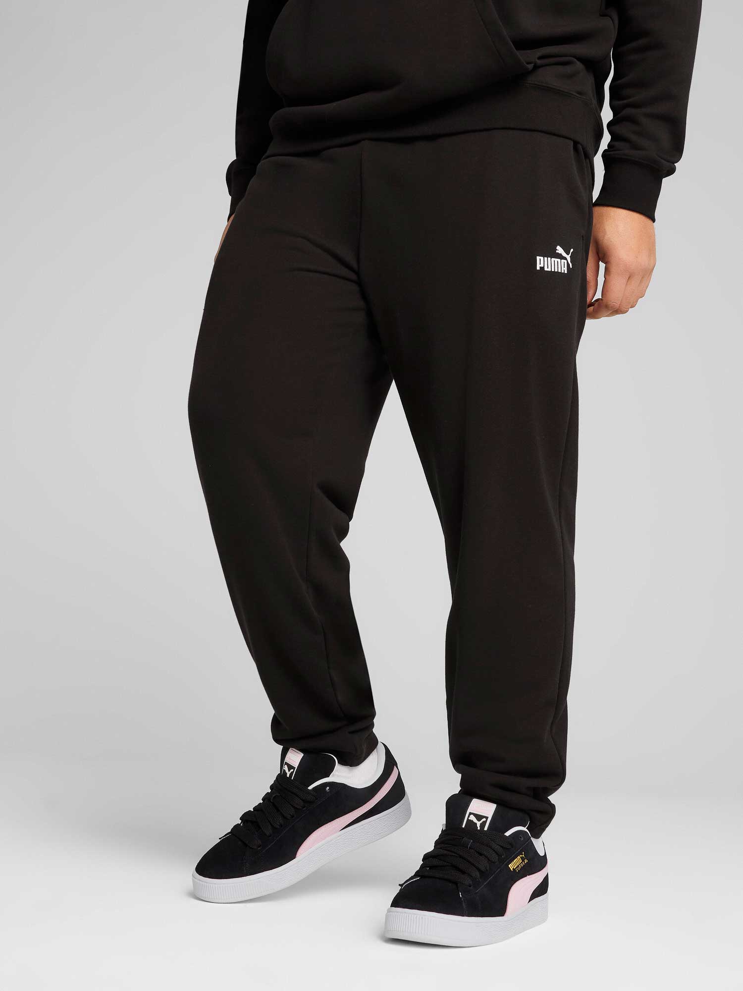 PUMA Спортно долнище ESS No. 1 Logo Sweatpants TR op