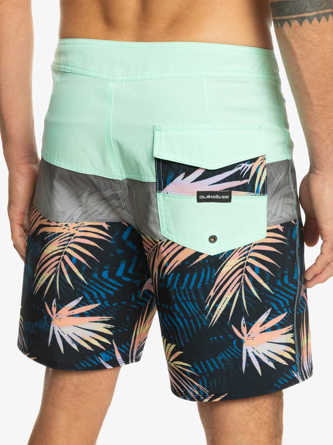 QUIKSILVER Плувни шорти SURFSILK PANEL 18