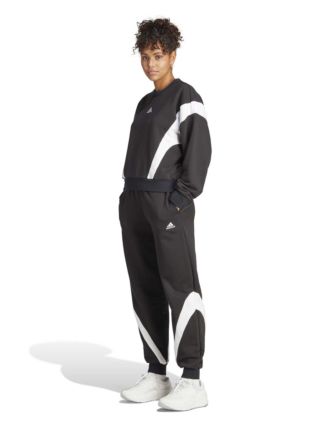 ADIDAS SPORTSWEAR Спортен екип Laziday