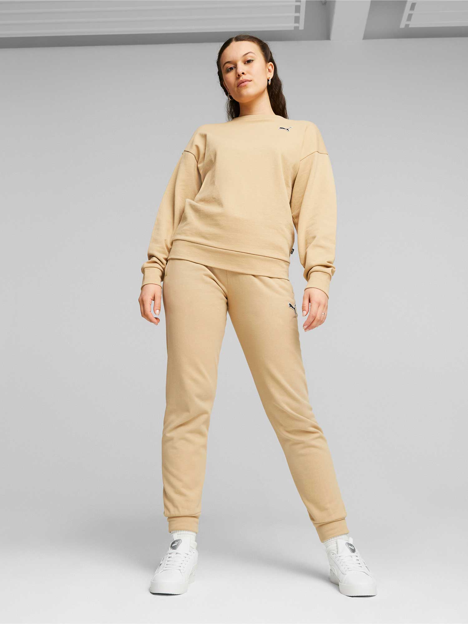 PUMA Спортно долнище BETTER ESSENTIALS Pants cl FL
