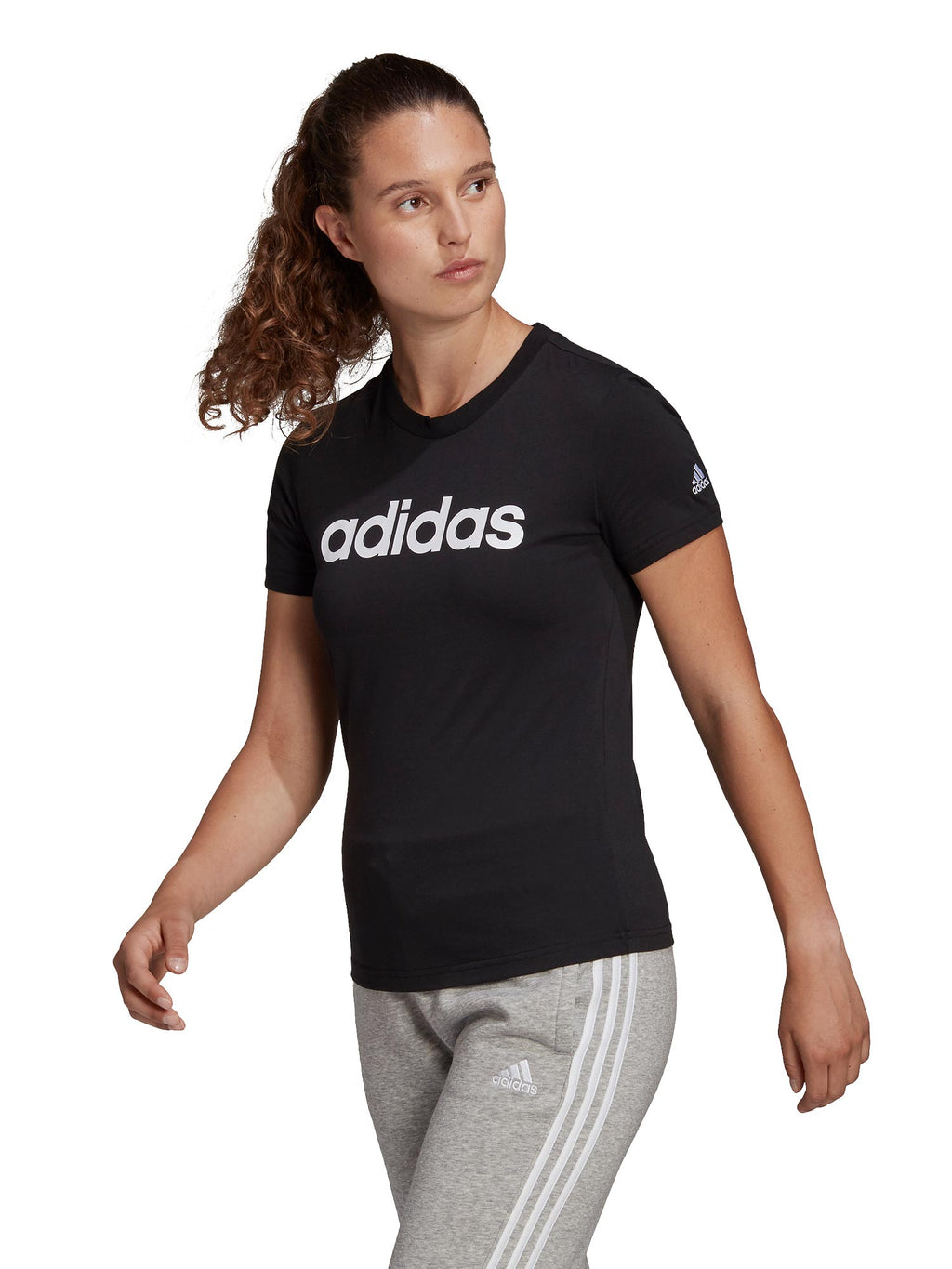 ADIDAS SPORTSWEAR Тениска LOUNGEWEAR Essentials Slim Logo