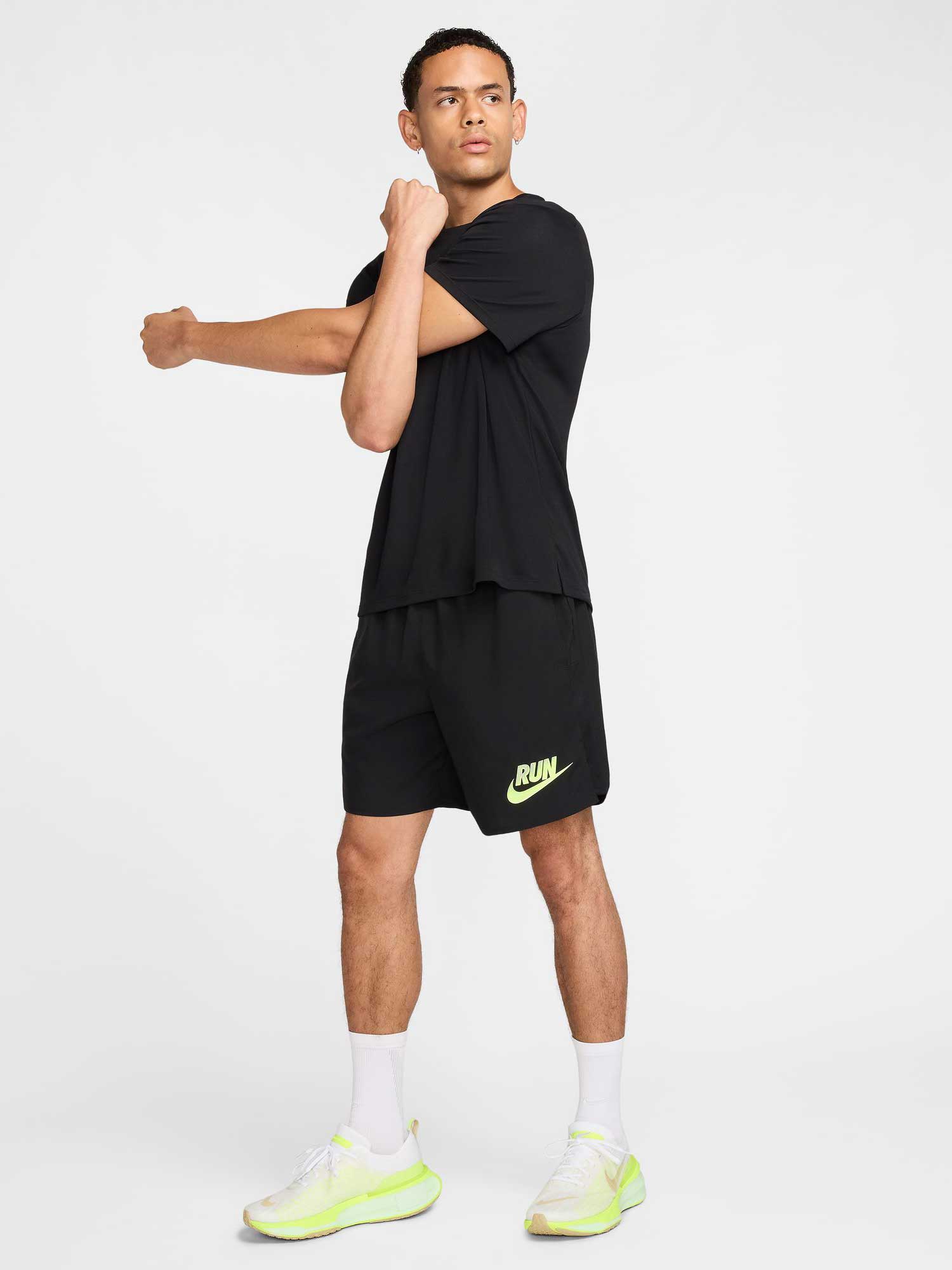 NIKE Къси панталони M NK RUN ENRGY CHLNGR 7UL SHRT