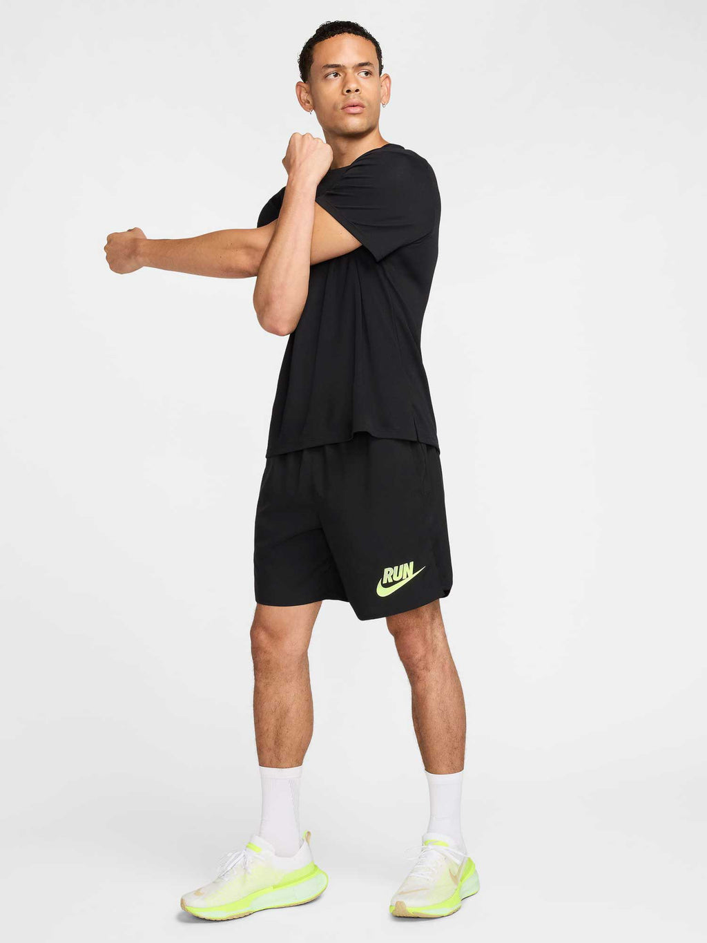 NIKE Къси панталони M NK RUN ENRGY CHLNGR 7UL SHRT