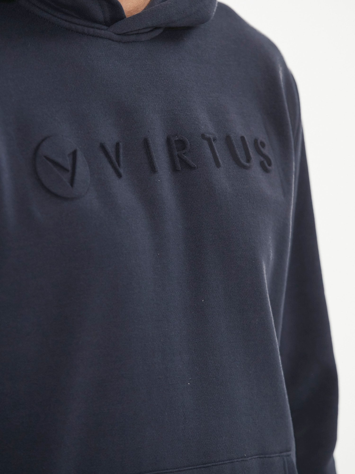 VIRTUS Суитшърт Toluo