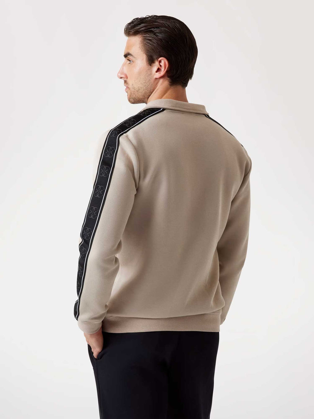 GUESS Спортно горнище MICKEY FULL ZIP SWEA