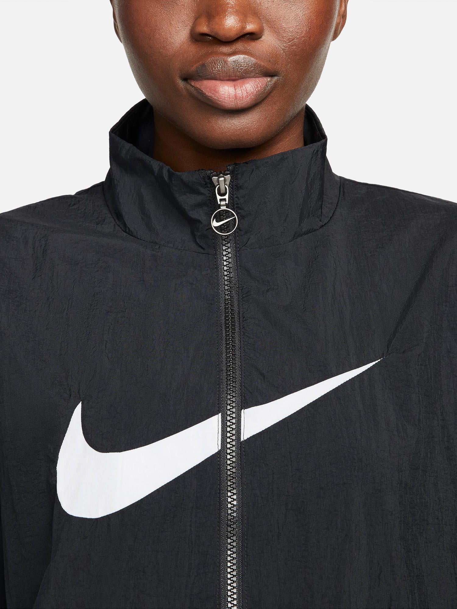 NIKE Спортно горнище W ESSNTL WVN HBR