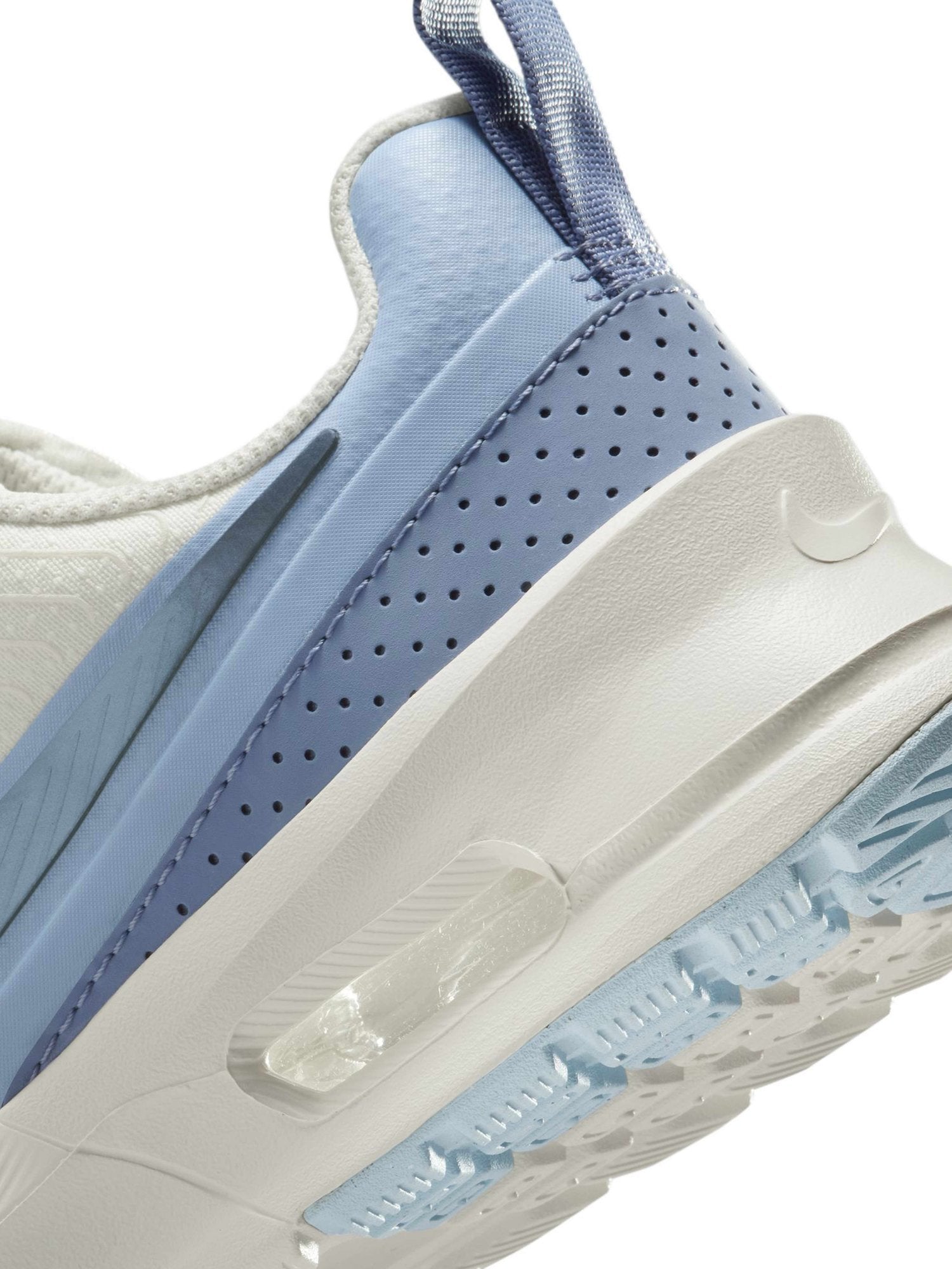 NIKE Обувки W AIR MAX NUAXIS