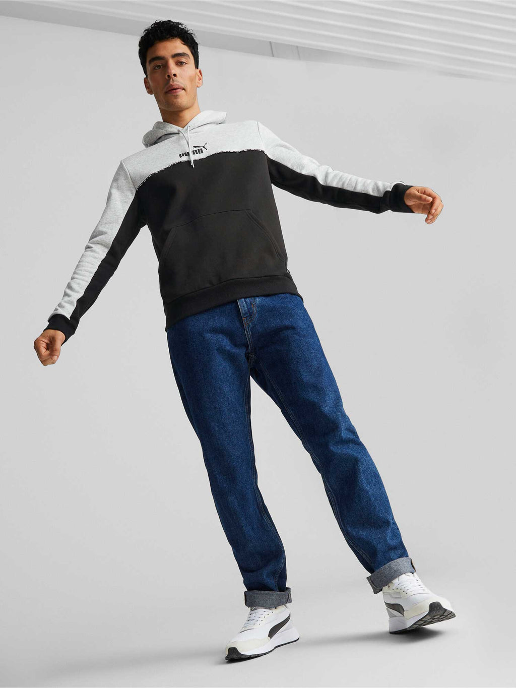 PUMA Суитшърт ESS BLOCK x TAPE Hoodie FL