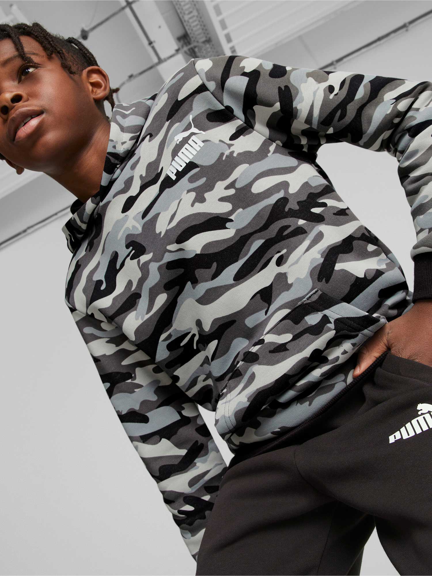 PUMA Суитшърт ESS+ CAMO Hoodie TR B