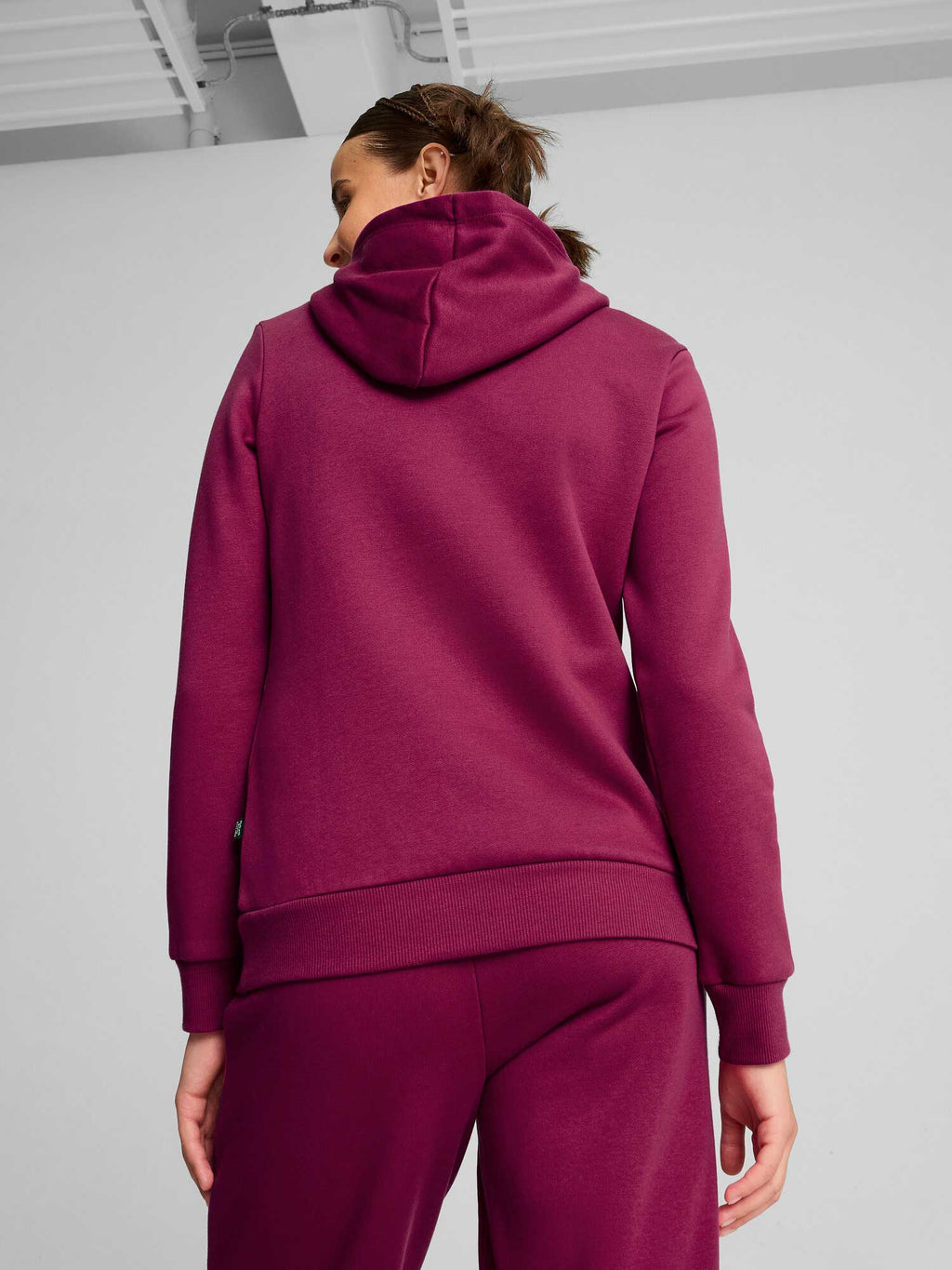 PUMA Суитшърт ESS Logo Hoodie FL (s)