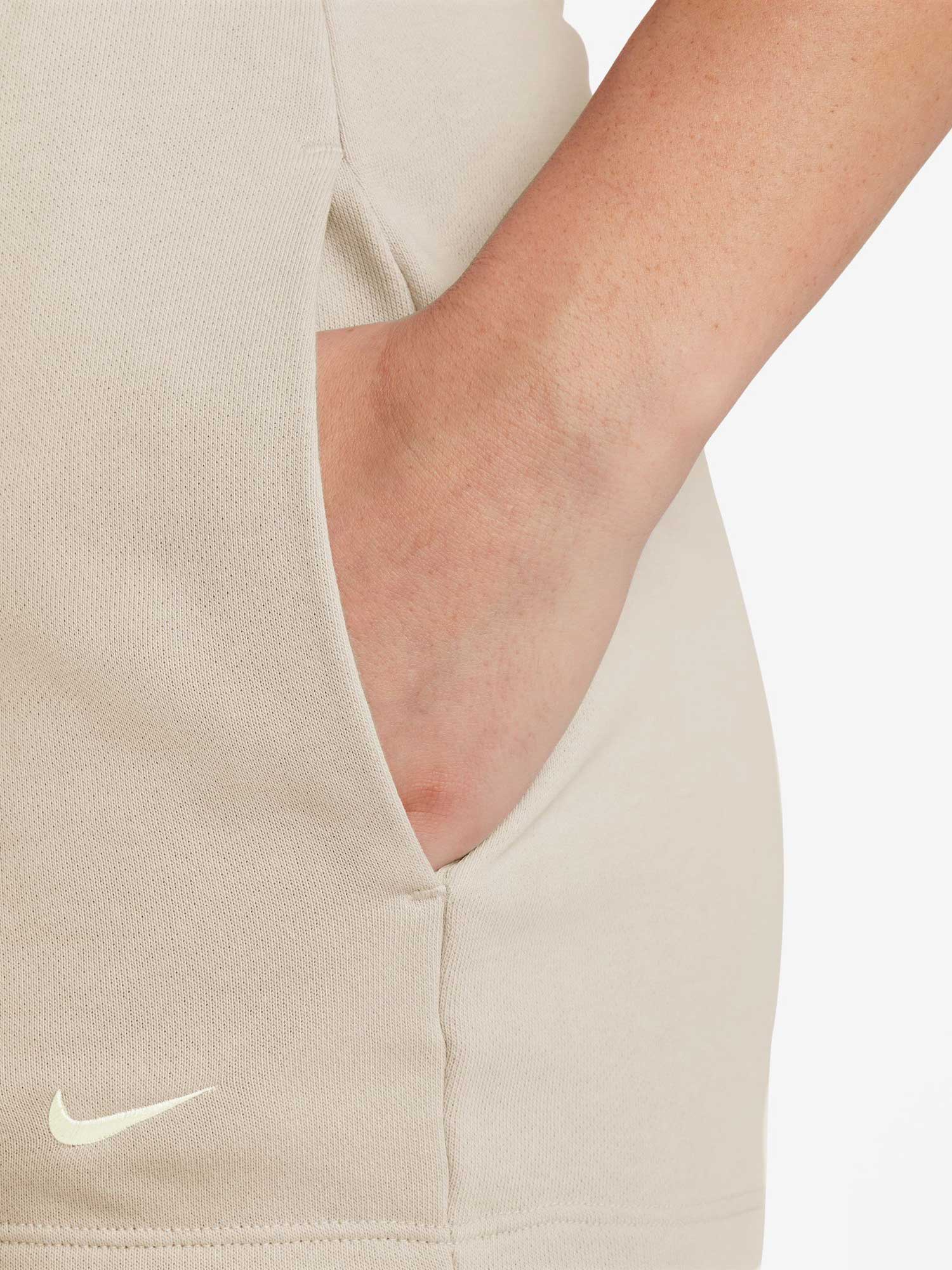 NIKE Къси панталони W NSW NK CHLL FT HR 2IN SHORT