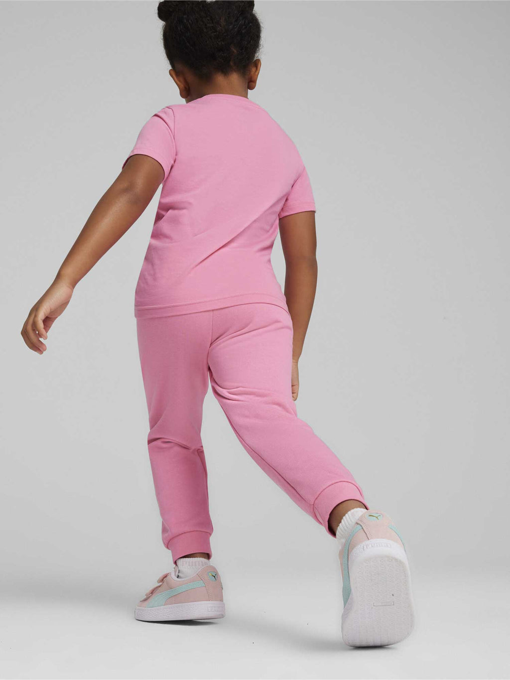 PUMA Спортно долнище ESS+ SUMMER CAMP Sweatpants TR