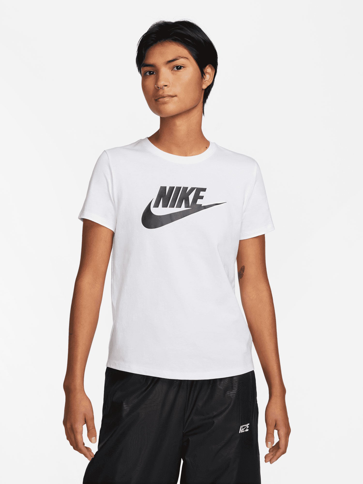 NIKE Тениска W NSW CLUB SS TEE ICN FTRA