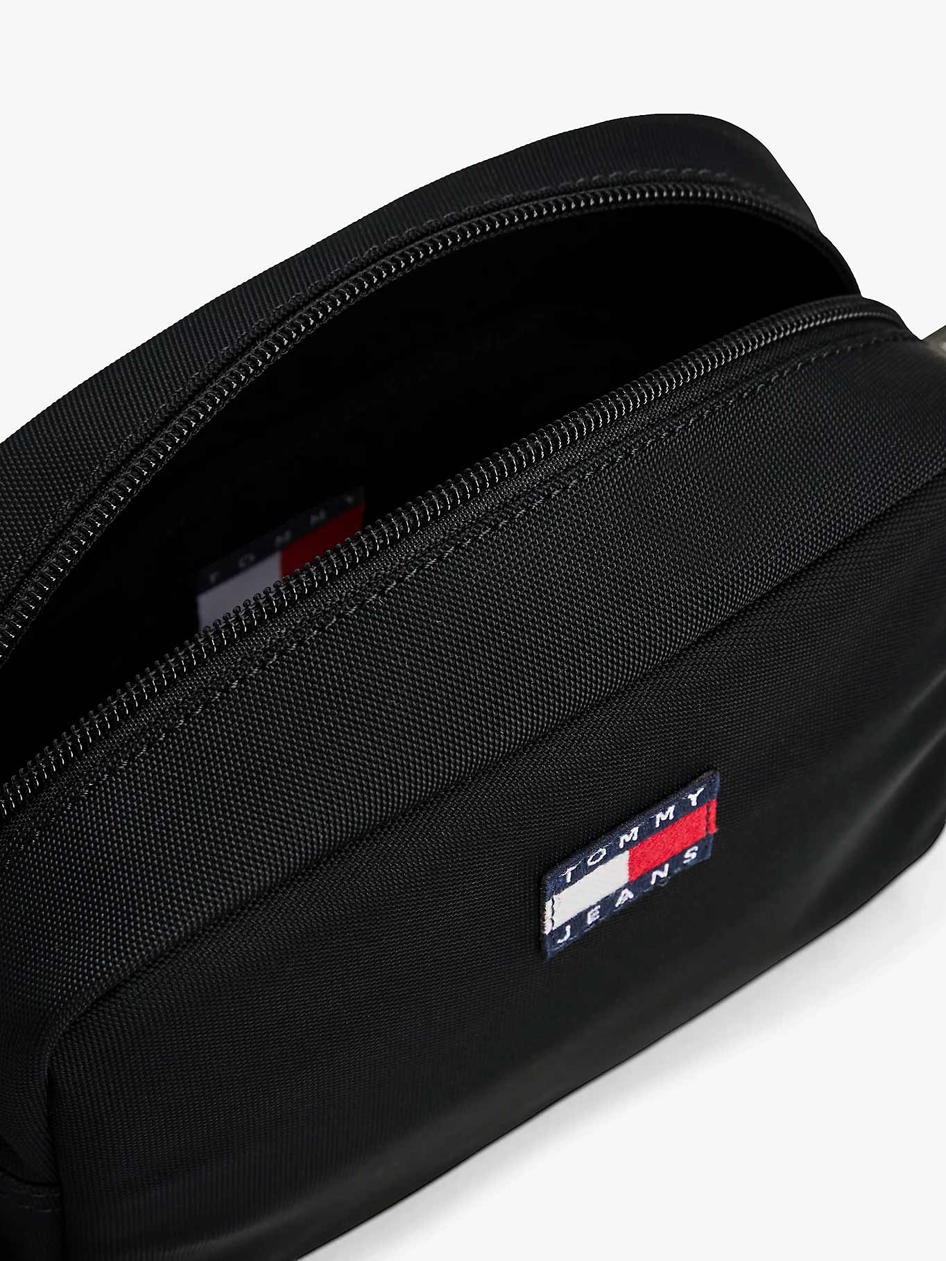TOMMY JEANS Чанта TJW ESS DAILY CROSSOVER