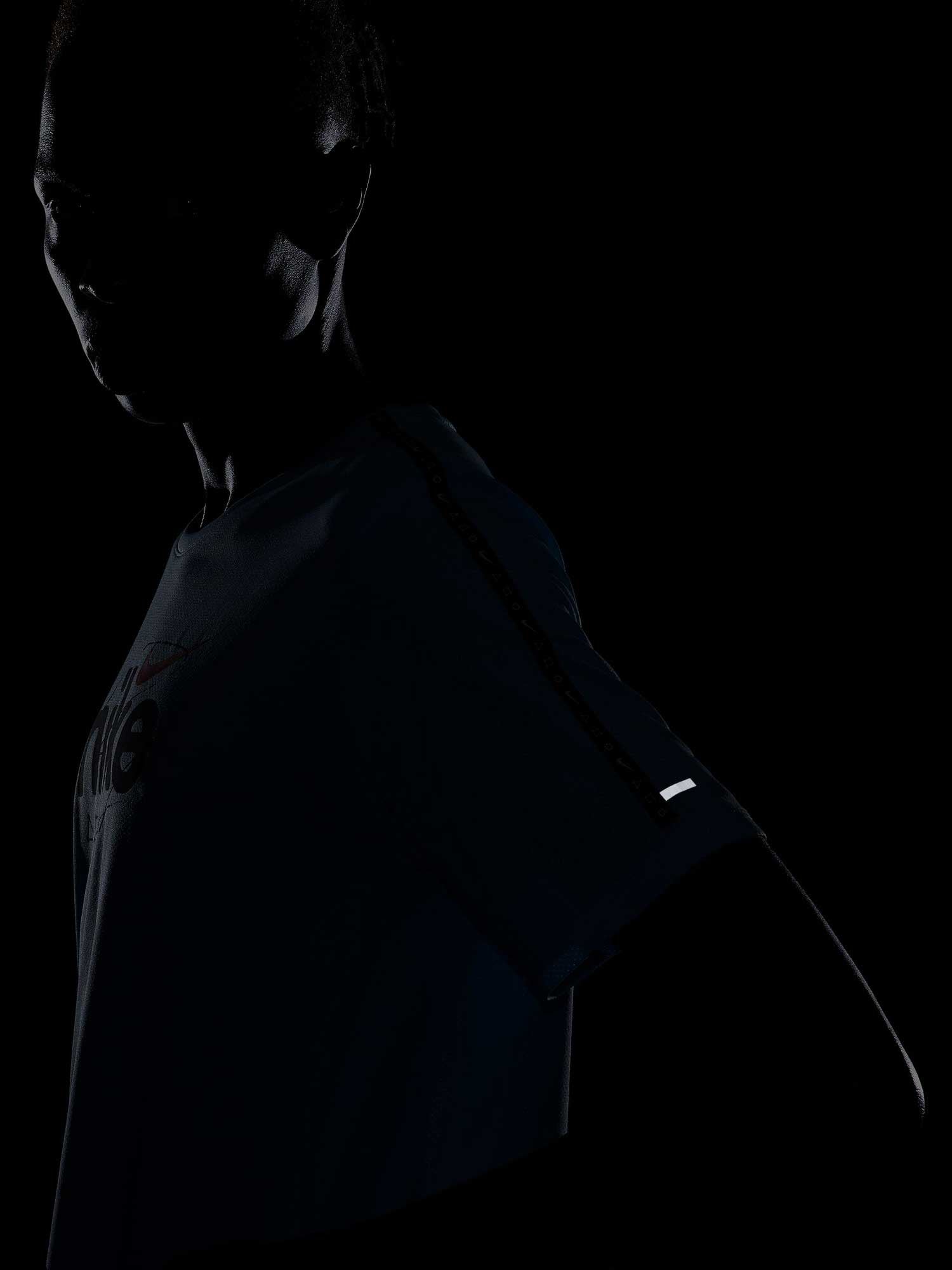 NIKE Тениска M NK DF MILER SS DYE
