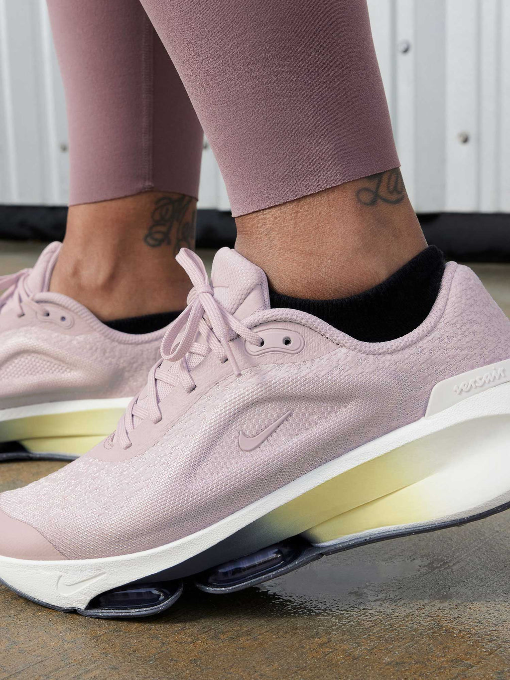 NIKE Обувки W VERSAIR