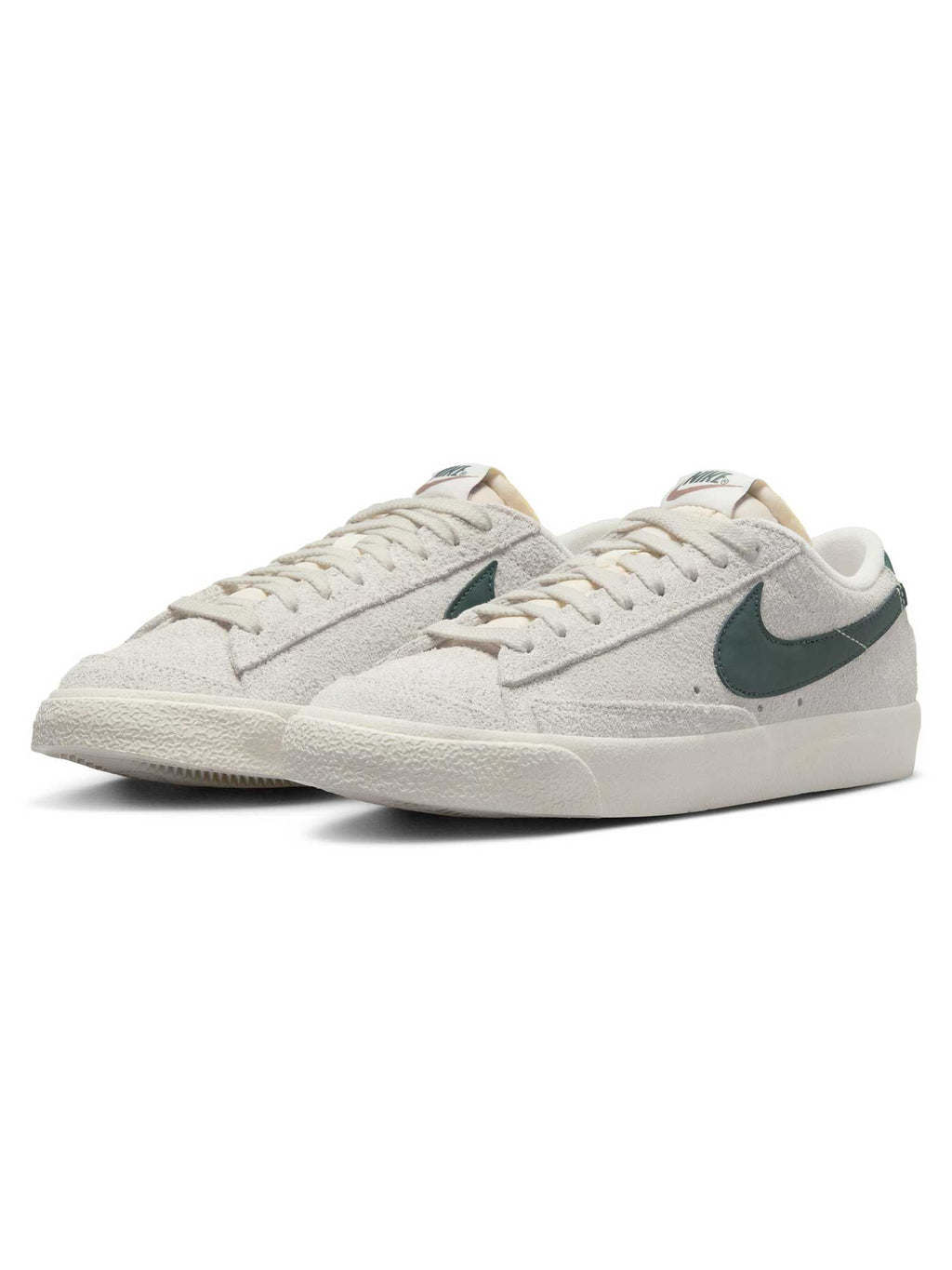 NIKE Обувки W BLAZER LOW 77 VNTG