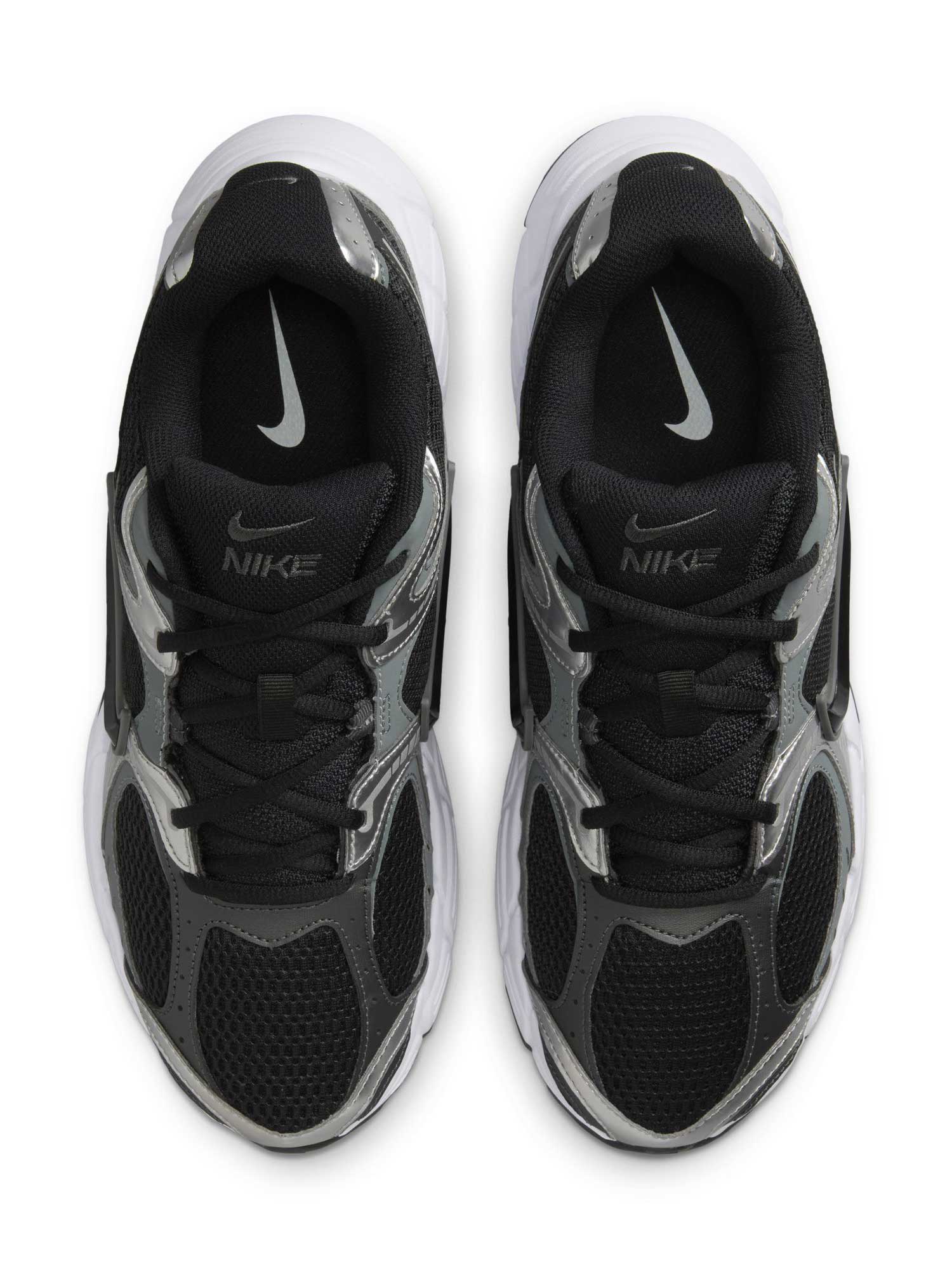 NIKE Обувки V5 RNR