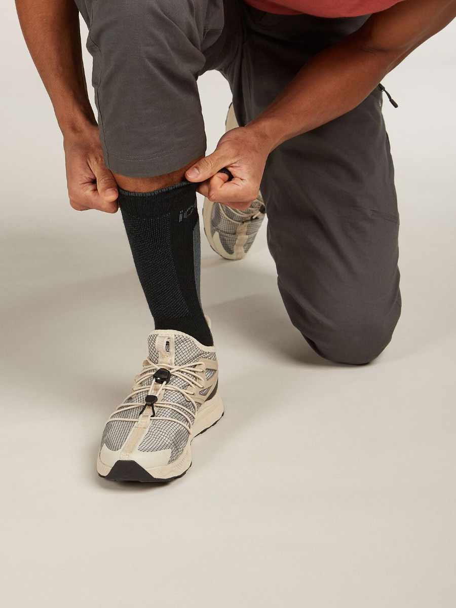 ICEBREAKER Чорапи M M Hike+ Medium Crew BLACK/OBSID