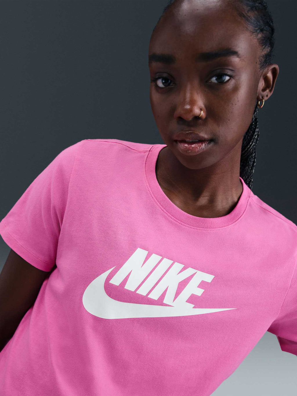 NIKE Тениска W NSW CLUB SS TEE ICN FTRA