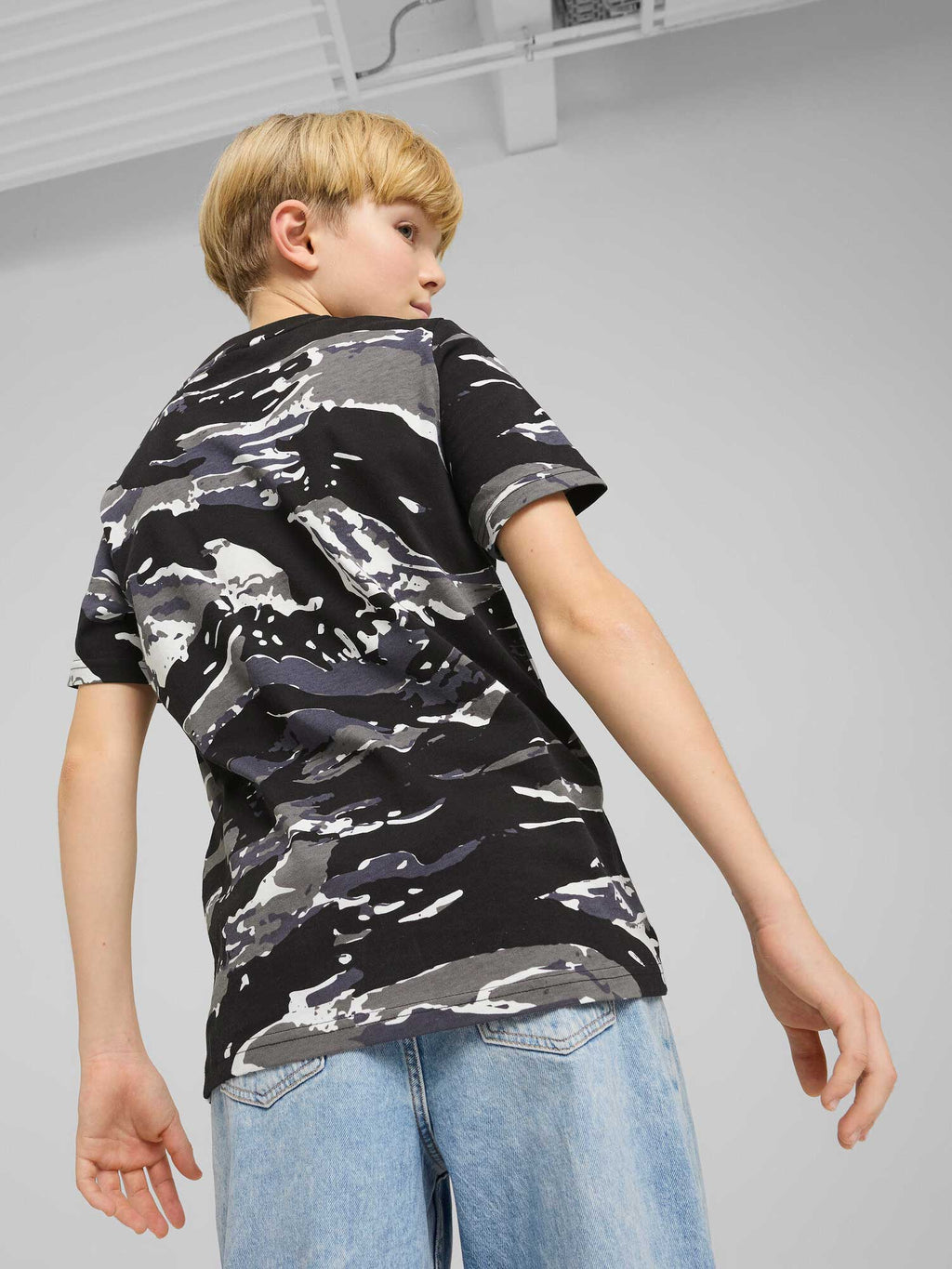 PUMA Тениска ESS CAMO AOP Tee B