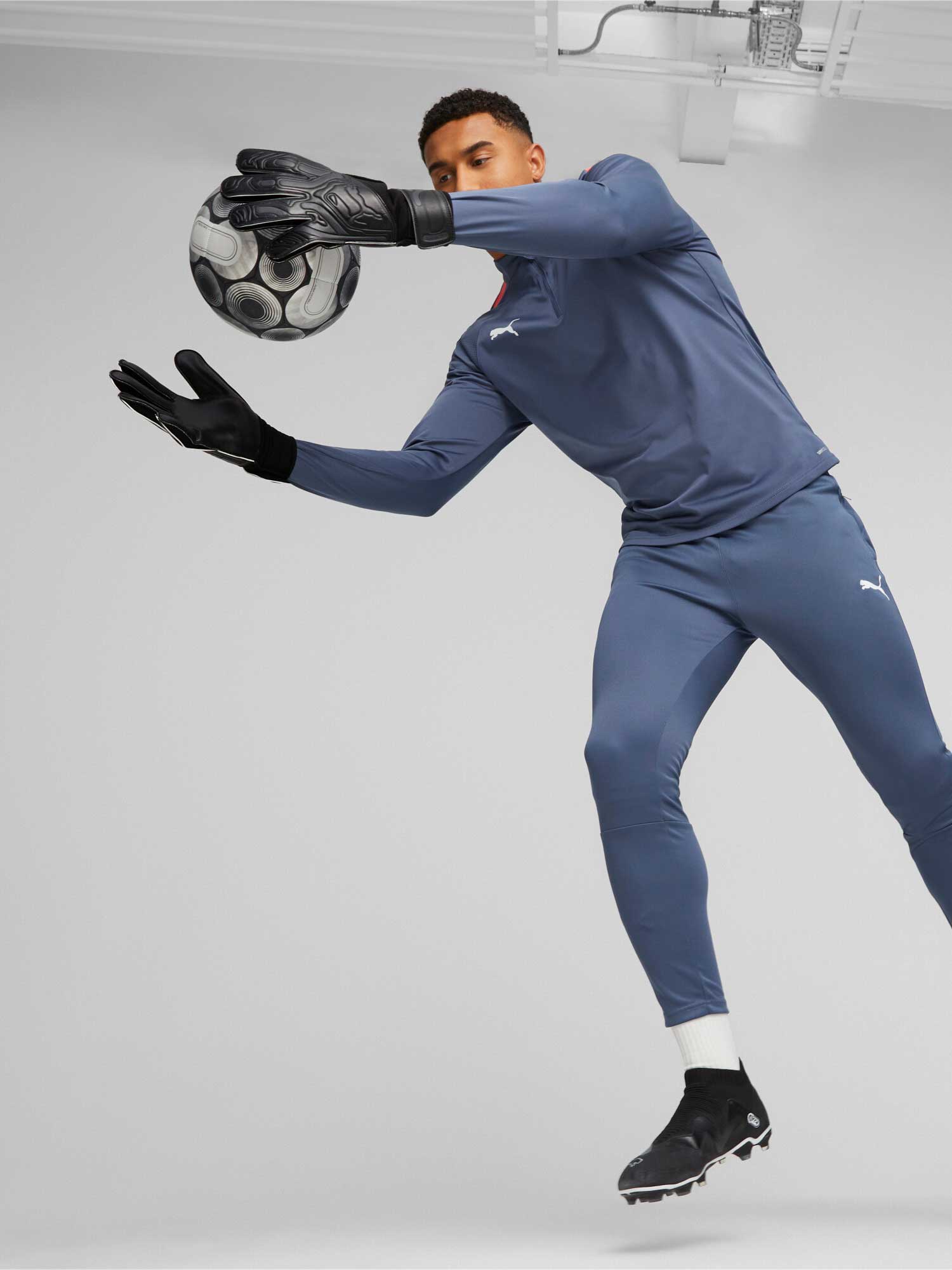 PUMA Вратарски ръкавици ULTRA Play RC