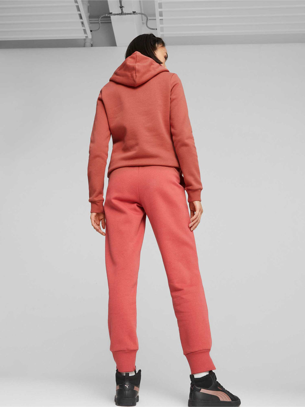 PUMA Спортно долнище ESS Sweatpants FL cl (s)