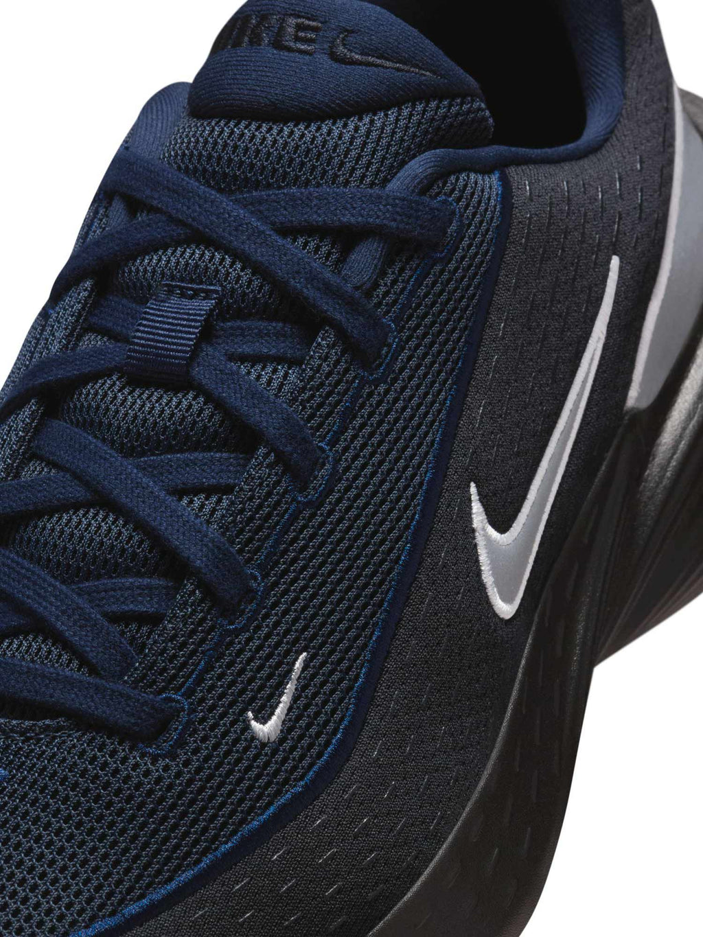 NIKE Обувки UPLIFT SC SE