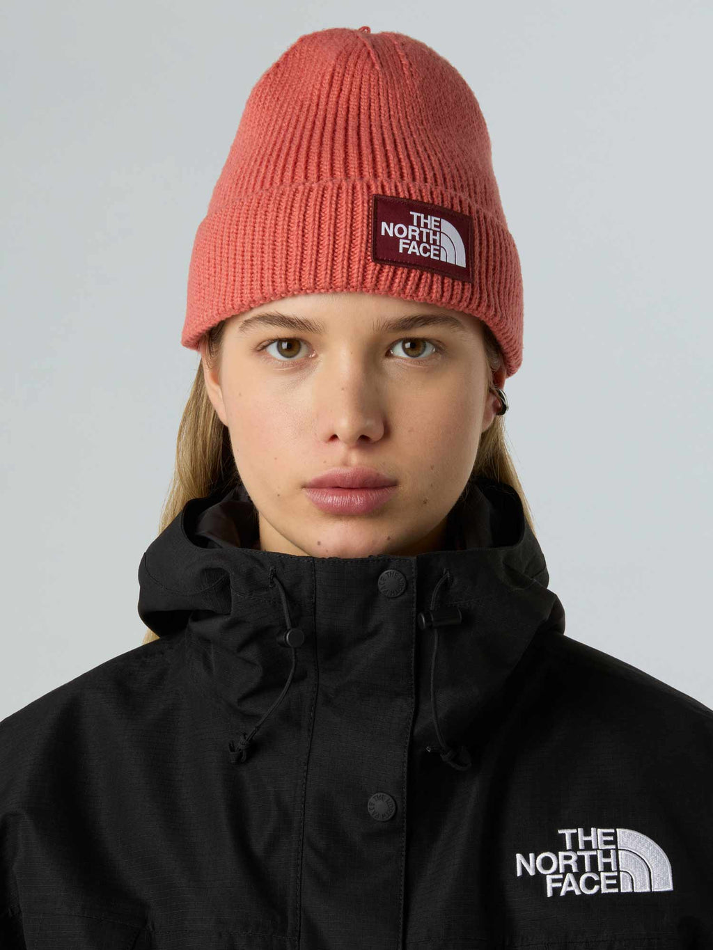 THE NORTH FACE Шапка TNF LOGO BOX CUFFED BEANIE