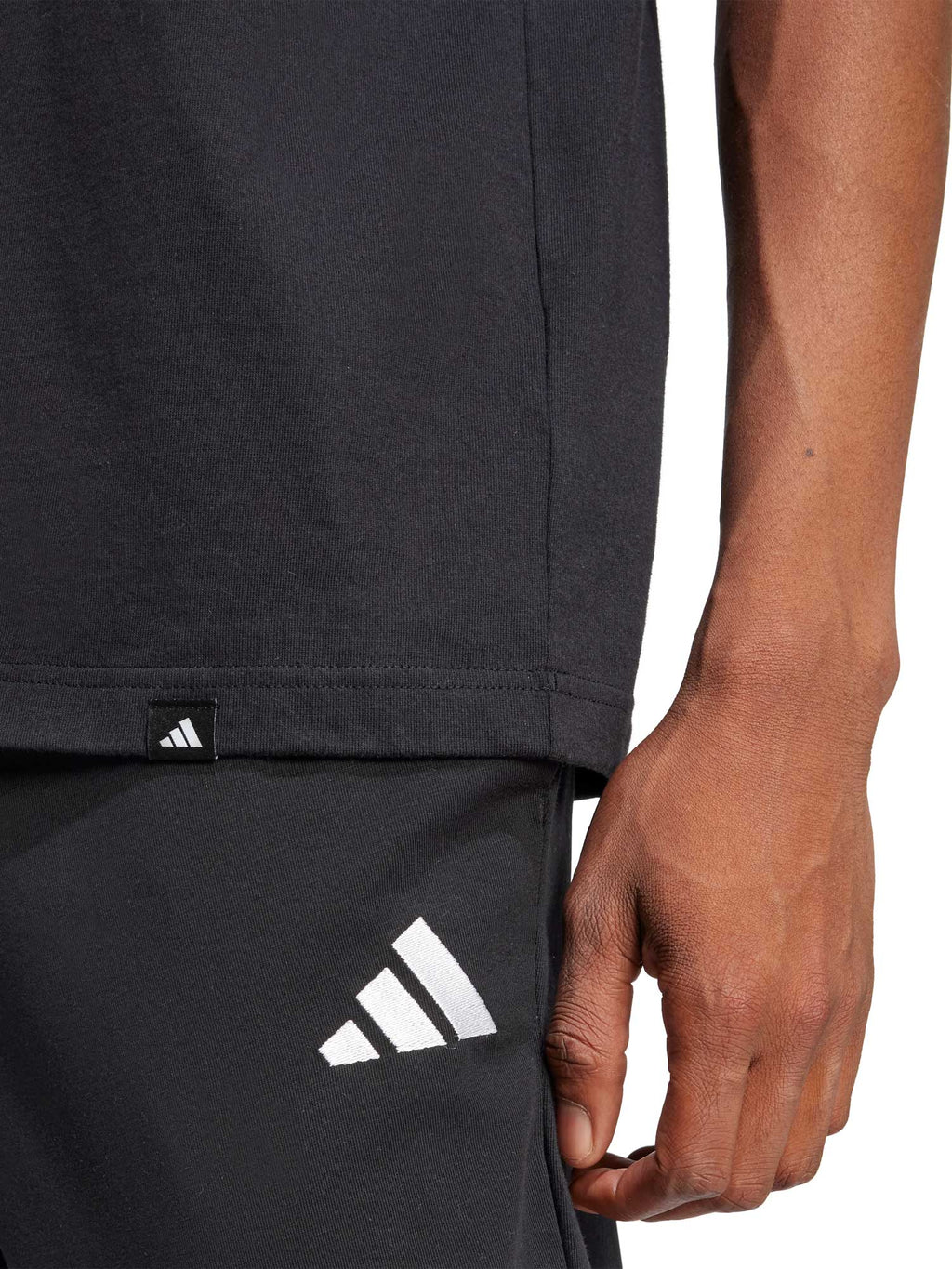 ADIDAS SPORTSWEAR Тениска Lounge Slides Graphic Pocket T-Shirt