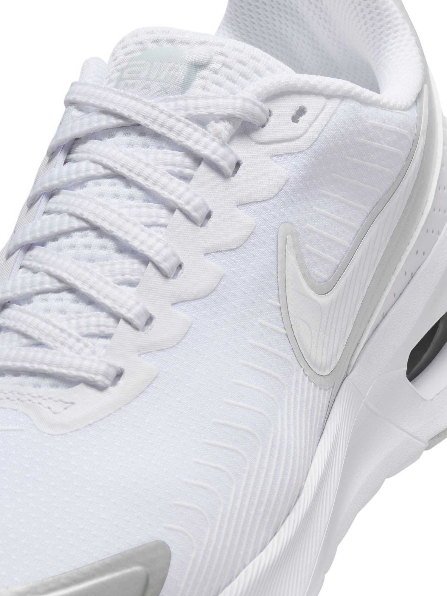 NIKE Обувки W AIR MAX NUAXIS