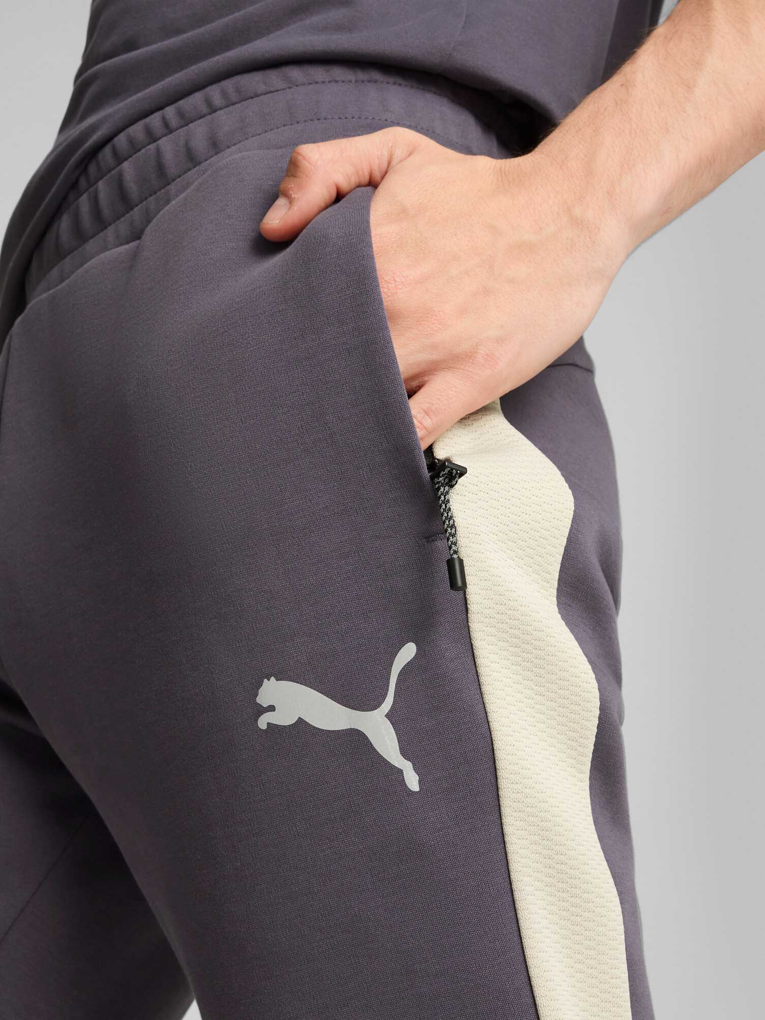 PUMA Спортно долнище EVOSTRIPE Pants DK