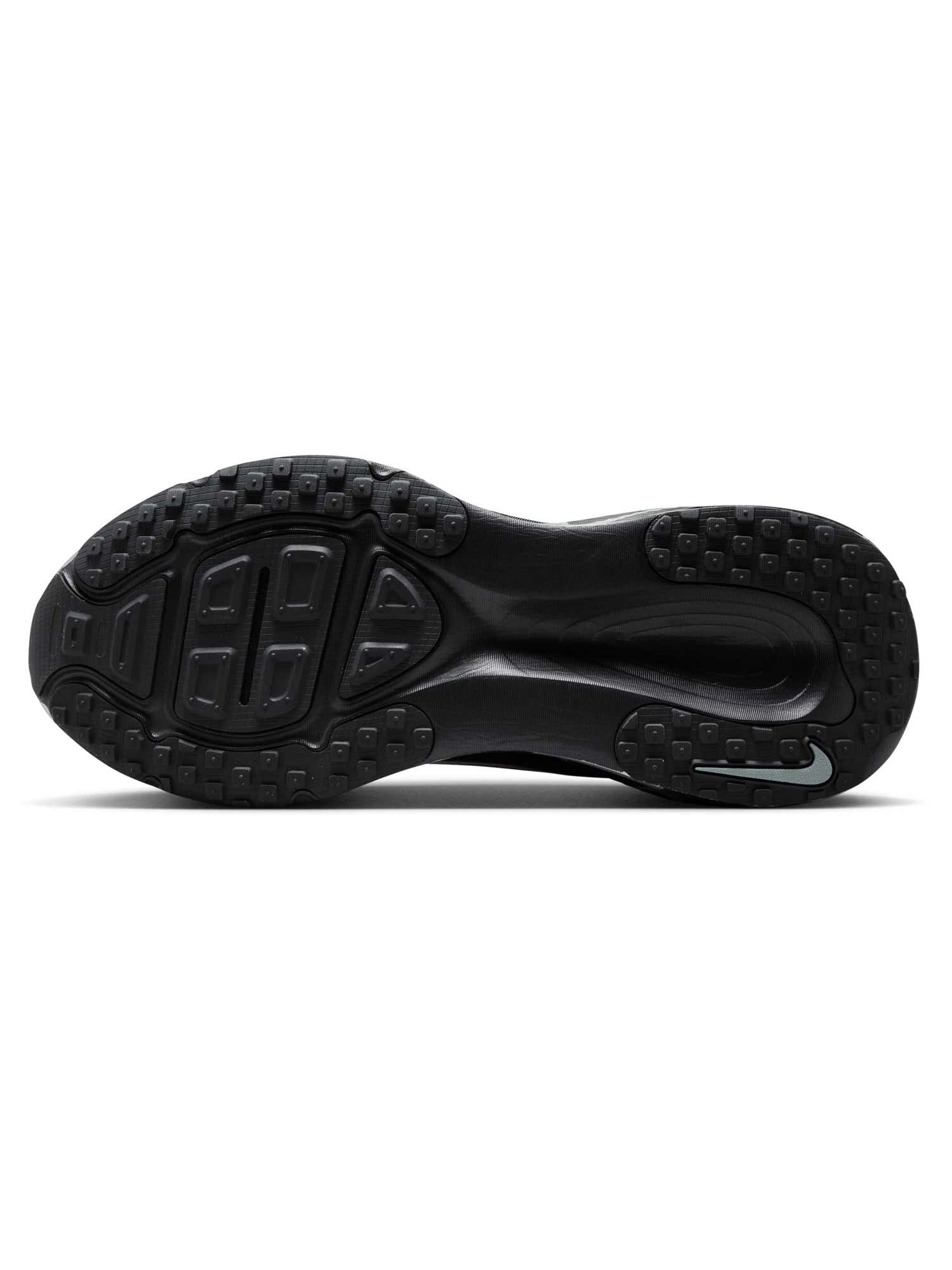NIKE Обувки VOMERO 18