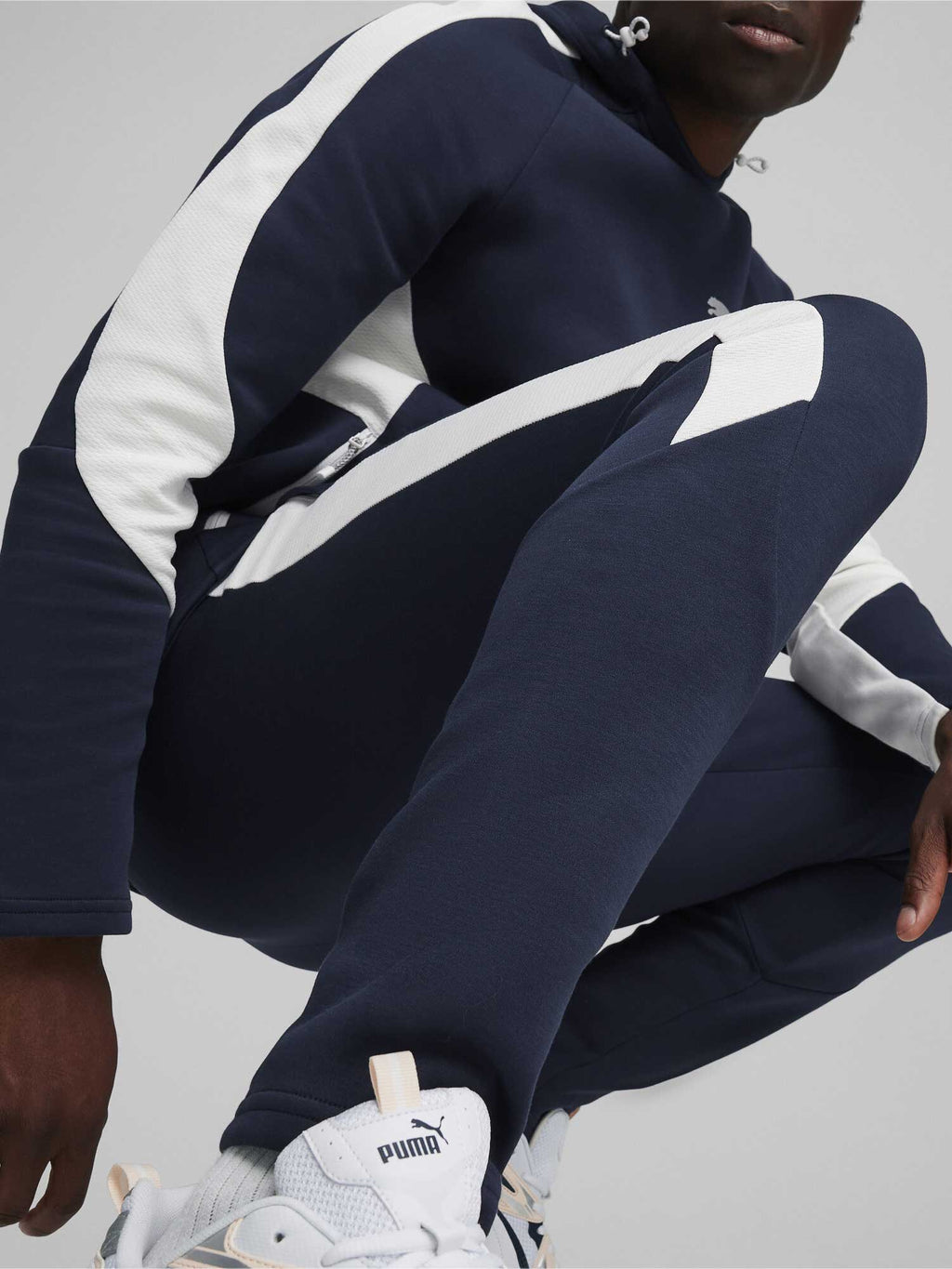 PUMA Спортно долнище EVOSTRIPE Pants DK