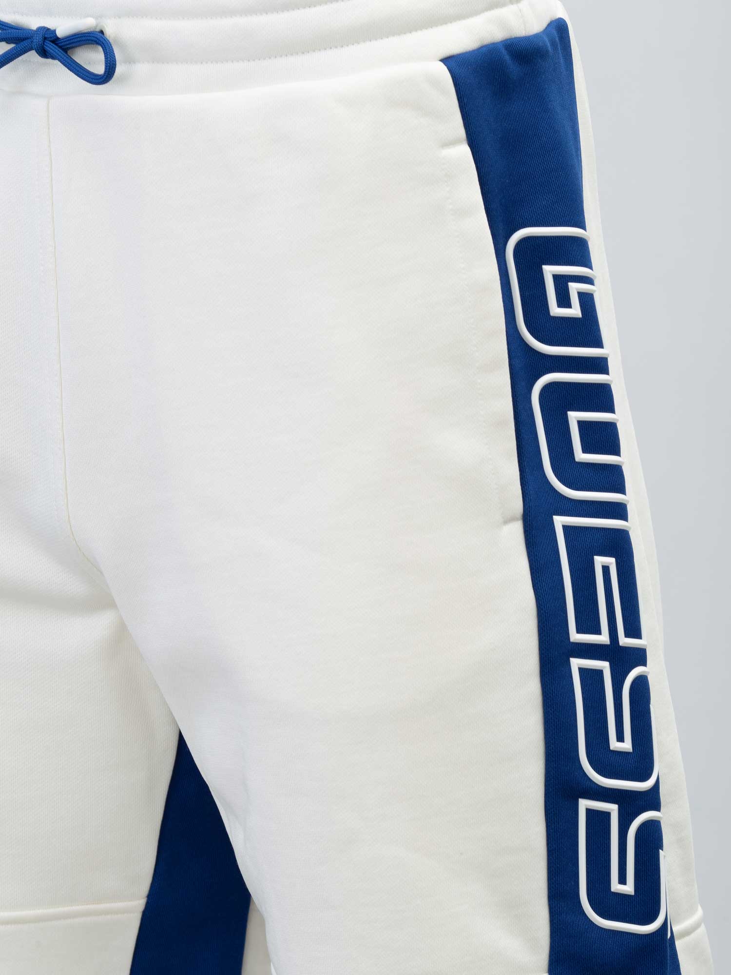 GUESS Къси панталони KRISTOF SHORT