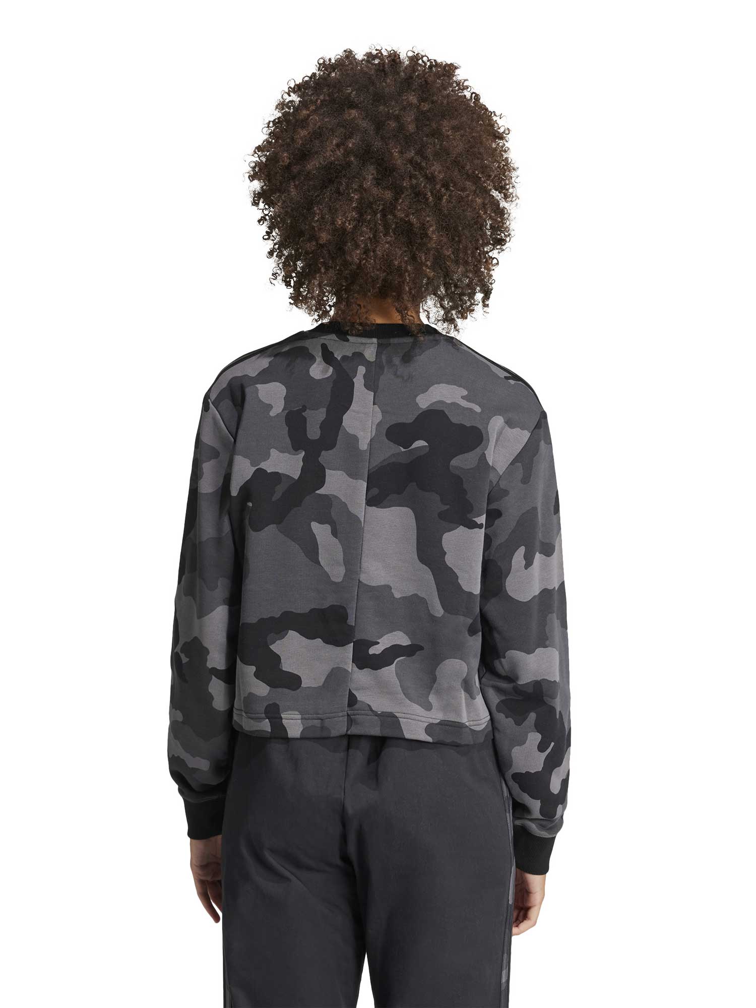 ADIDAS SPORTSWEAR Блуза Essentials 3-Stripes Camo-Print Cropped
