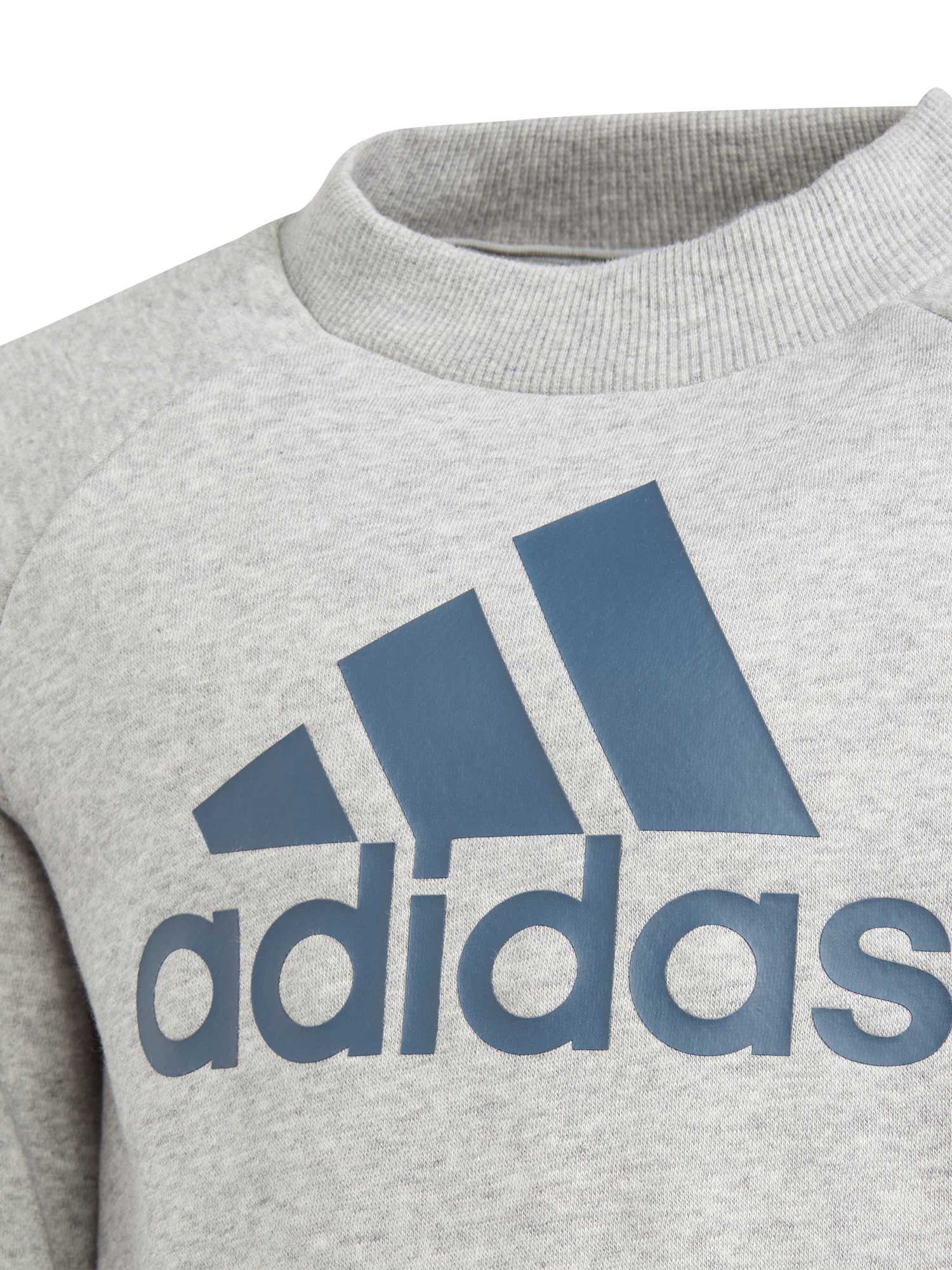 ADIDAS SPORTSWEAR Спортен екип Essentials Logo Fleece Jogger Set