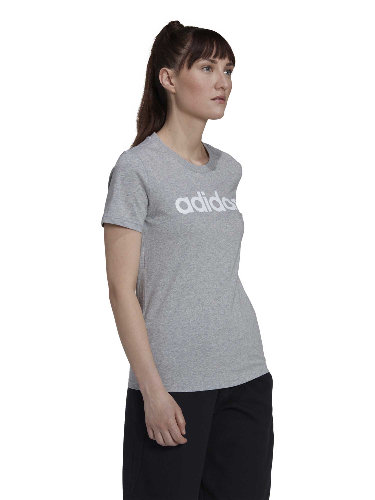 ADIDAS SPORTSWEAR Тениска LOUNGEWEAR Essentials Slim Logo