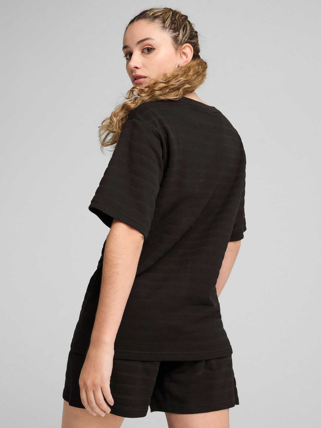 PUMA Тениска ESS ELEVATED Structured Tee