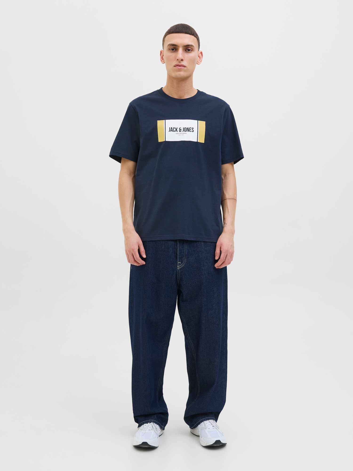 JACK & JONES Тениска JJHAYATO TEE SS CREW NECK BTS LN