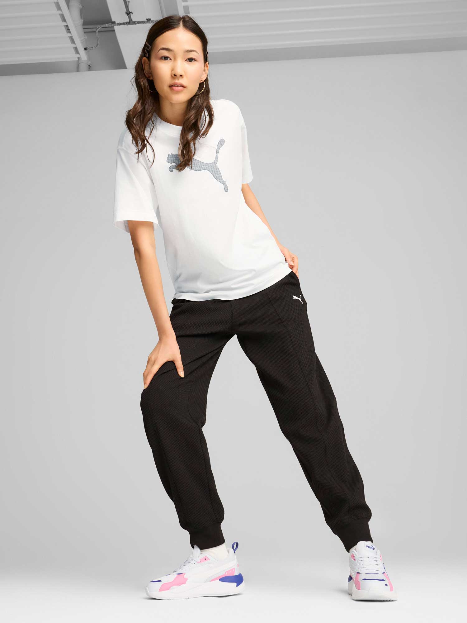 PUMA Спортно долнище HER High-Waist Pants cl