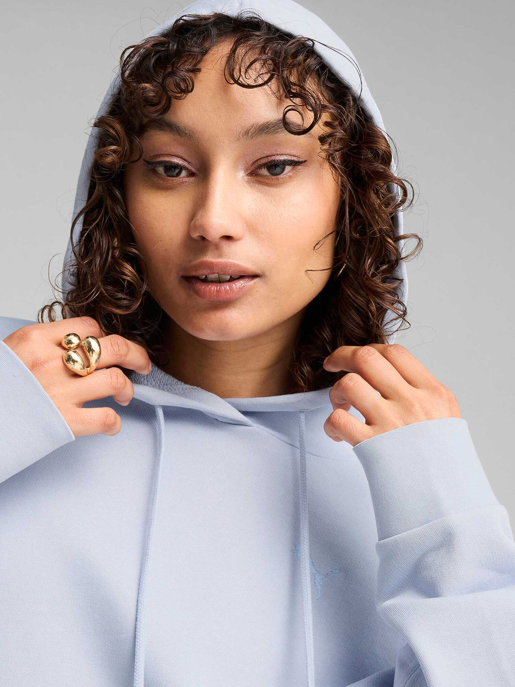PUMA Суитшърт HER Hoodie TR