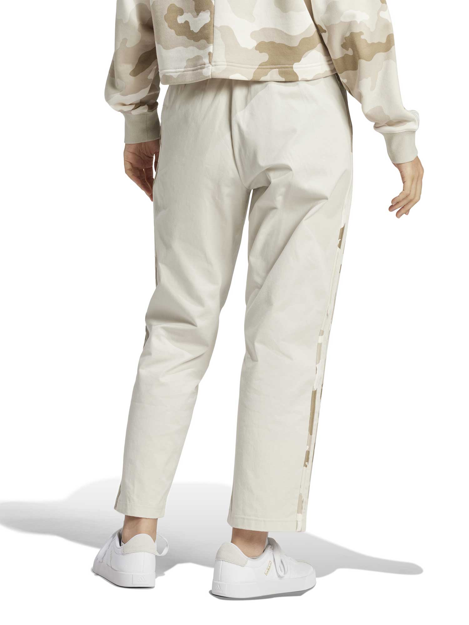 ADIDAS SPORTSWEAR Спортно долнище ESSENTIALS CAMO PRINTED 3 STRIPES