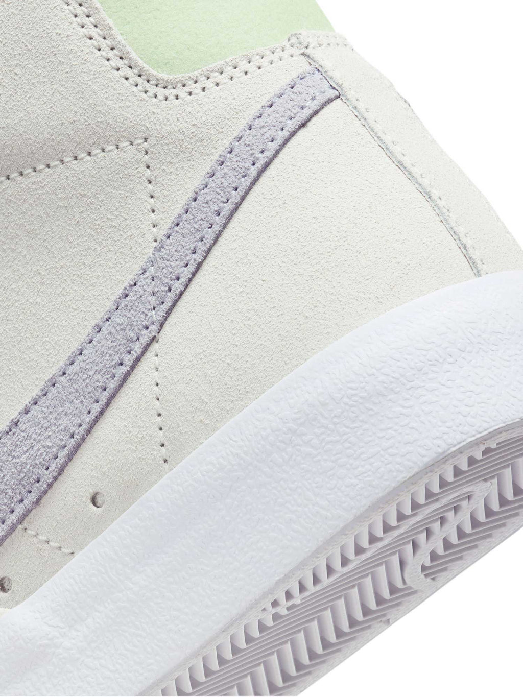 NIKE Обувки WMNS BLAZER MID 77