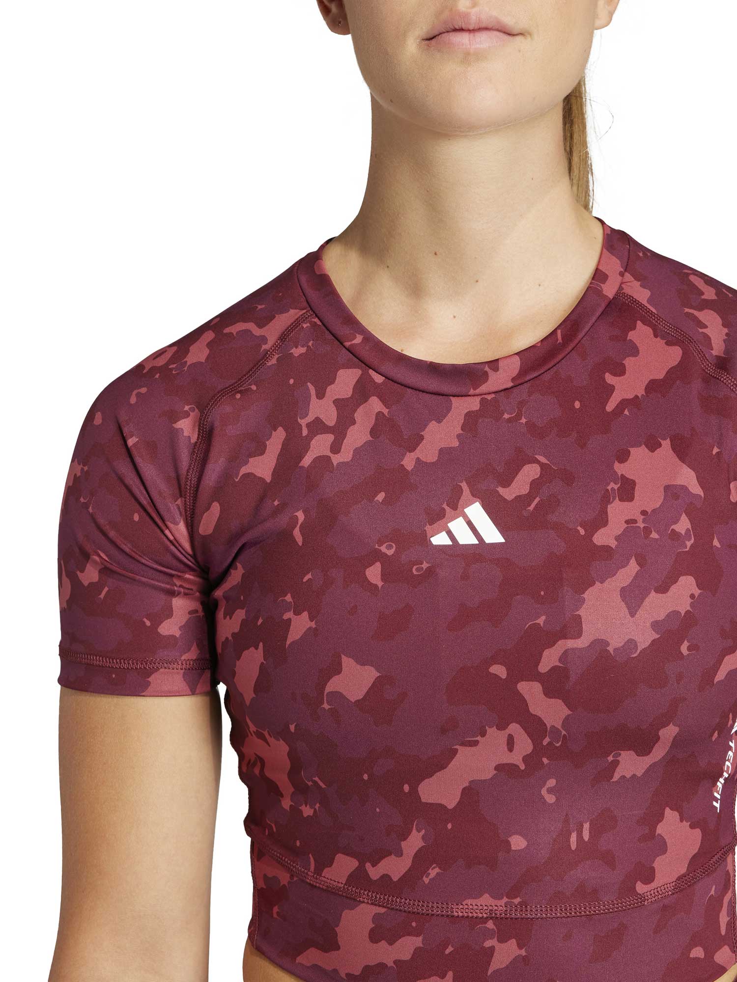 ADIDAS PERFORMANCE Тениска Techfit Camo Print Crop Training