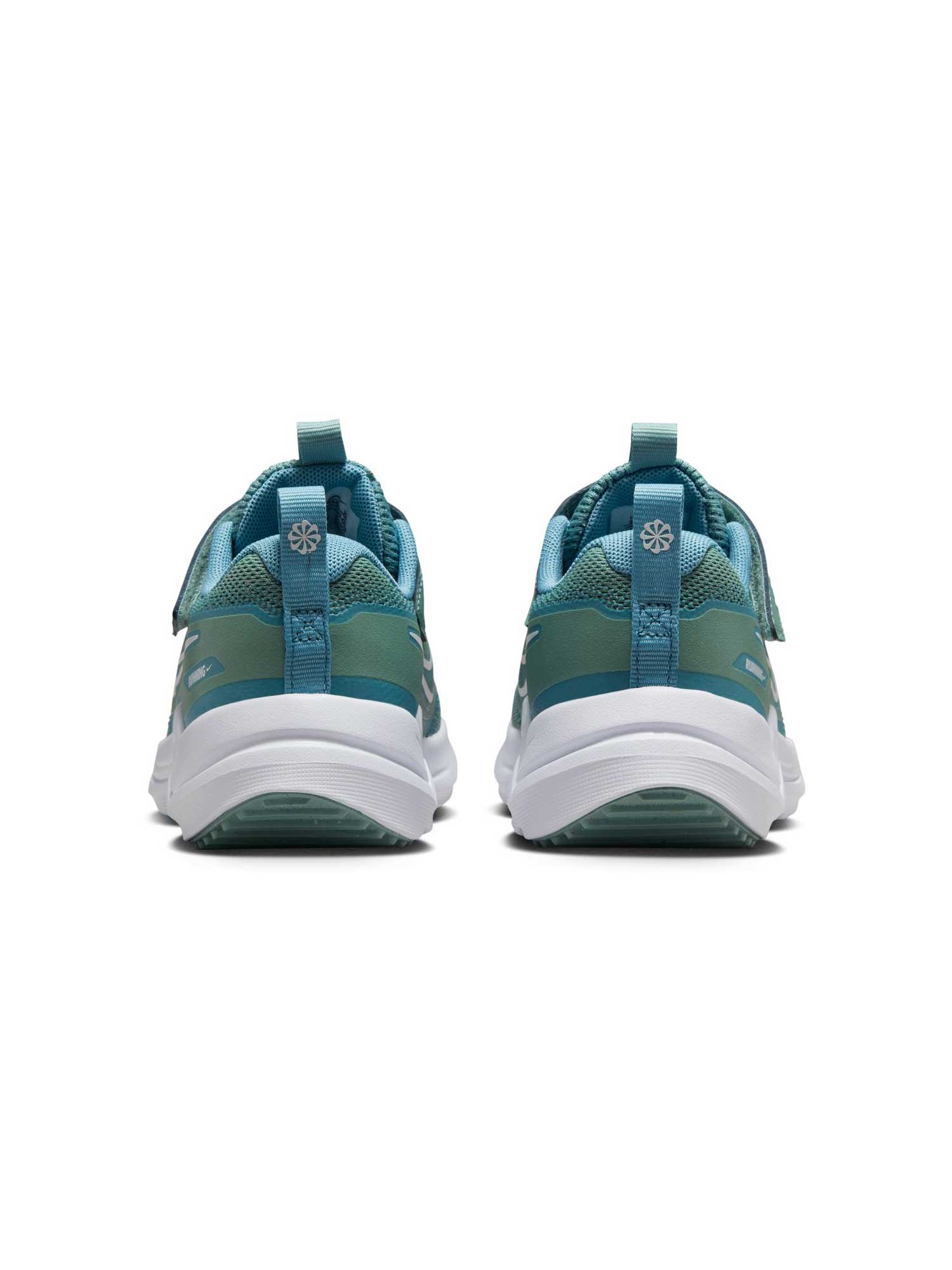 NIKE Обувки COSMIC RUNNER PSV