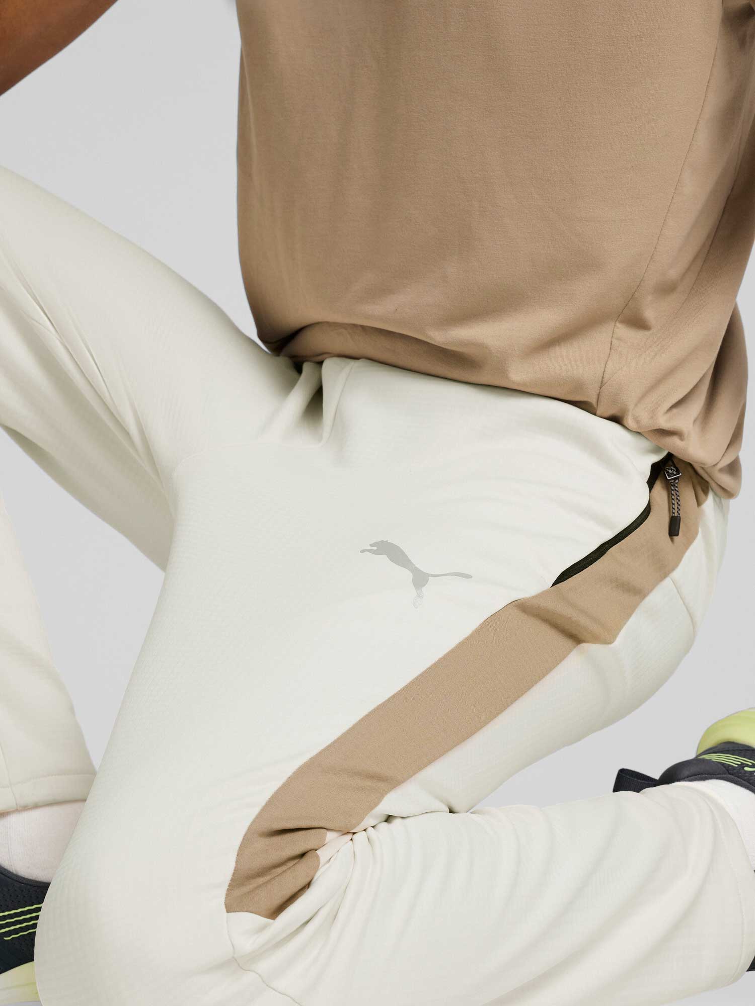 PUMA Спортно долнище EVOSTRIPE Warm Pants DK