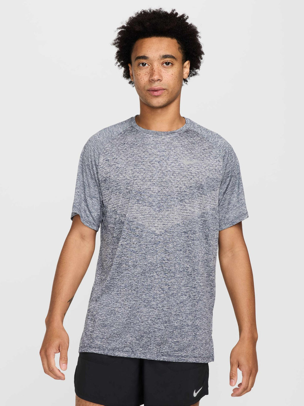 NIKE Тениска M NK DFADV STRIDE SS TOP