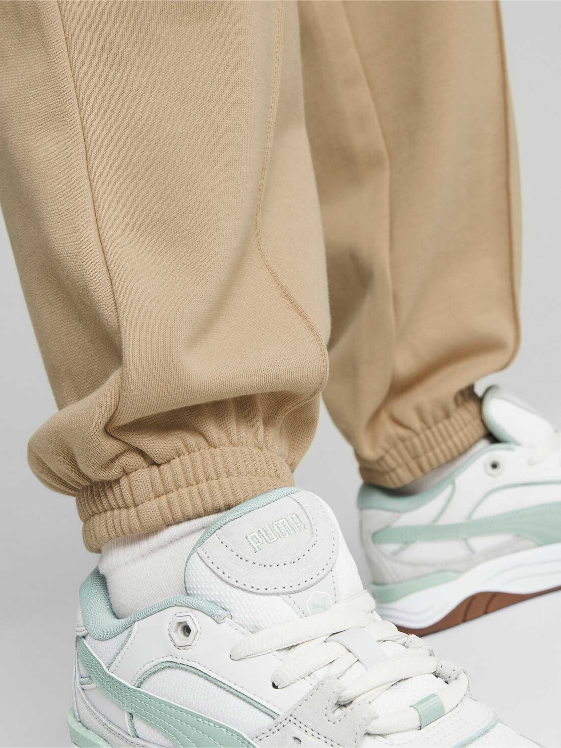 PUMA Спортно долнище Classics Sweatpants TR